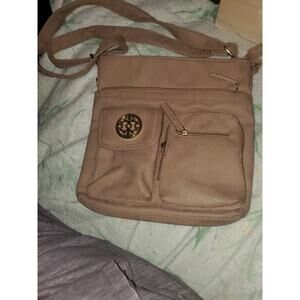 Faux beige leather purse